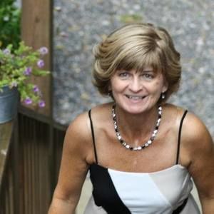 Meet your Posher, Connie